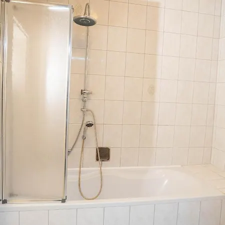 Ferienwohnung Haus Kim Thinh Betzdorf Exterior foto