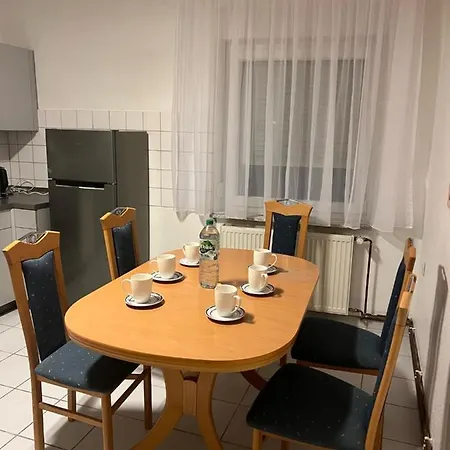 Ferienwohnung Haus Kim Thinh Betzdorf Exterior foto